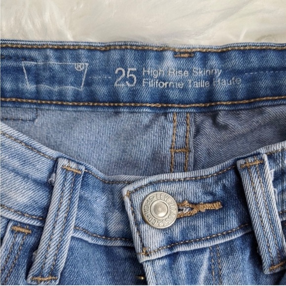 2/$20. Levi's high rise skinny jeans - Picture 3 of 6